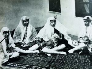 Коллекционер из Якутии обнаружил уникальные снимки персидских императоров