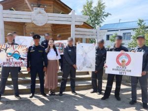 Осужденные, отбывающие наказание в исправительной колонии № 7, нарисовали стенгазеты на тему «Мы против наркотиков» 