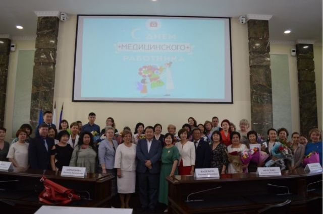 В Якутске чествовали медицинских работников