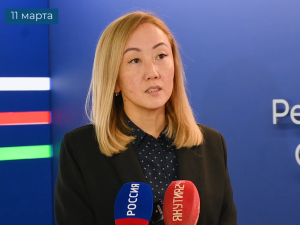 Бригада якутских врачей работает в Докучаевске 