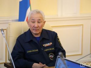 В Якутске с 65-летием поздравили руководителя Службы спасения республики Иннокентия Андросова