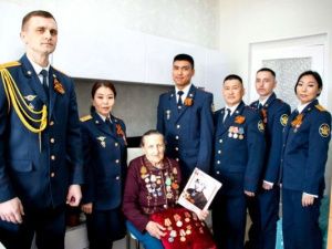 Сотрудники ИК-1 посетили вдов участников Великой Отечественной войны