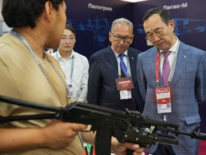 Глава Якутии принимает участие в работе Международного военно-технического форума «Армия-2024»