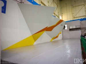 Президент Олимпийского комитета России осмотрел ход возведения скалодрома в Якутске