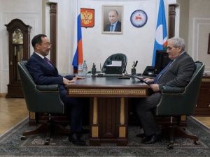 Айсен Николаев обсудил с Вячеславом Штыровым вопросы развития энергетики