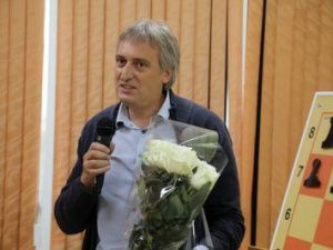 В Якутск приезжает известный шахматист Владимир Барский