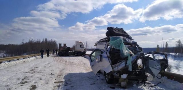 Состояние четырех пострадавших в ДТП в Якутии остается тяжелым