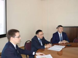 Коллективу Минпрома Якутии представили первого замминистра Михаила Кириллина