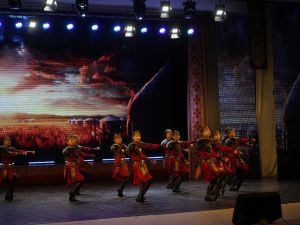 Ансамбль «Сюрприз» представил программу «Узоры единства»