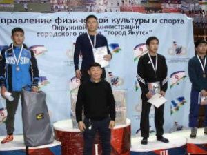 Звание лучшего борца Якутска завоевал Егор Потапов