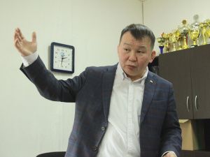 КОММУНИСТЫ, ВПЕРЕД!