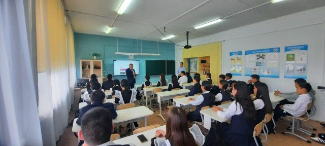 В селе Майя провели фестиваль профессий для молодёжи 