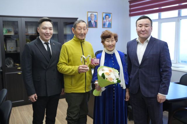 Полвека вместе, рука об руку