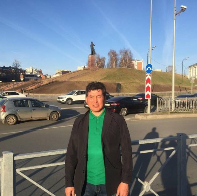 Максима Местникова отстранили от работы в образовательных учреждениях