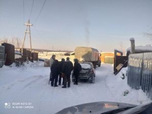 Коммунальщики Якутска провели субботник в микрорайоне Марха