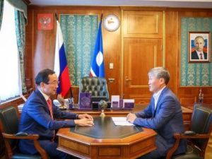 Айсен Николаев рассмотрел вопросы развития Горного улуса