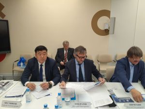 Генеральный директор АО «АК «ЖДЯ» Василий Шимохин  обсудил с руководством Магаданской области вопросы строительства транспортной инфраструктуры