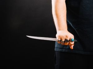 Жительница Якутии ранила сожителя ножом