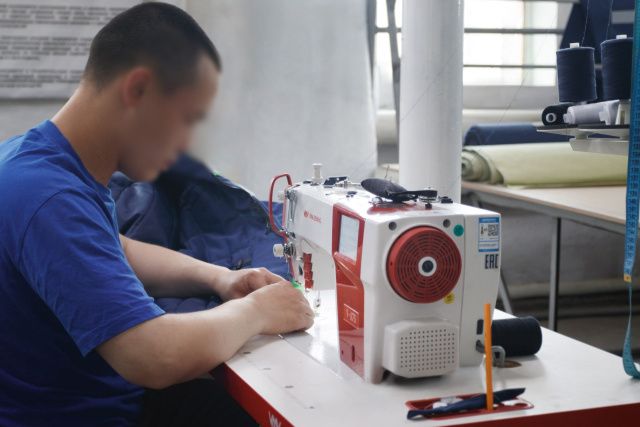 В исправительную колонию № 1 поступили новые швейные машины