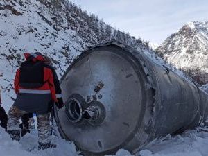 В Якутии отбирают пробы снега в районах падения частей ракет-носителей