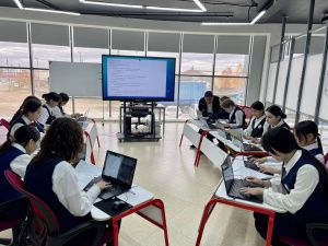 В Нижнем Бестяхе открылся Центр цифрового образования детей «IT-куб»