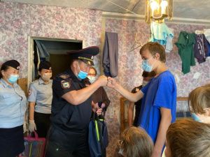 В г.Якутске состоялась благотворительная акция «Собери ребенка в школу»