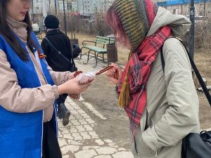 В Якутии волонтёры раздадут более 100 тысяч георгиевских ленточек ко Дню Победы