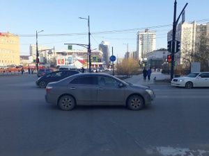 В Якутске водитель сбил 9-летнего самокатчика на пешеходном переходе: Мальчик получил перелом позвоночника