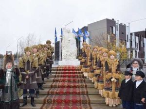 В Верхневилюйском районе почтили память Исидора Барахова