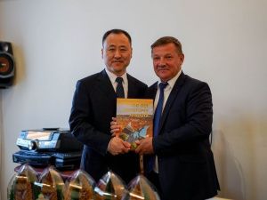 В рамках форума «Амурэкспо» делегация АО «АК «ЖДЯ» встретилась с делегацией округа Большой Хинган (КНР)