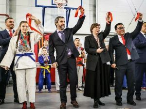 Новый спортзал построили в Якутске для школы № 20 по президентской субсидии