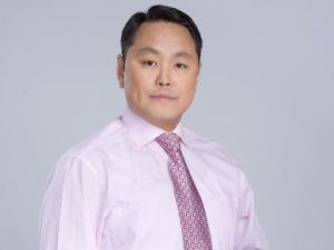 Альберт Семенов поздравляет С днем Государственного флага Российской Федераци