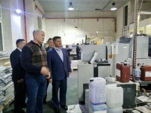 Андрей Тарасенко проверил ход модернизации "Якутской республиканской типографии им. Ю.А. Гагарина".