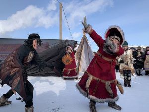 В Якутске прошел праздник «Встреча солнца»