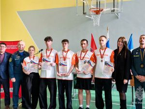 «Всегда готов!»: в Мирном прошла пожарная эстафета школьников