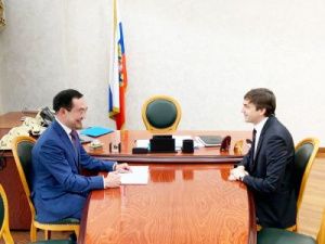 Айсен Николаев и Сергей Кравцов обсудили актуальные вопросы развития системы образования Якутии