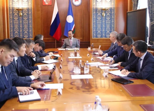 Айсен Николаев на планёрном совещании обозначил приоритетные задачи для Правительства и Администрации