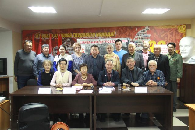 Коммунисты Якутии почтили память Иосифа Виссарионовича Сталина