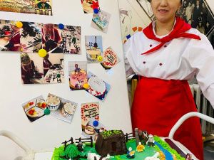 Кровяная колбаса, лошадиная голова, курочка-несушка: конкурс тортов провели в Амгинском районе