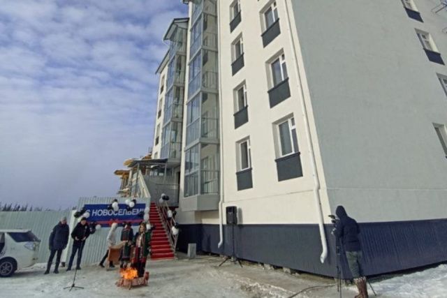 В селе Сунтар 23 семьи получили ключи от новых квартир