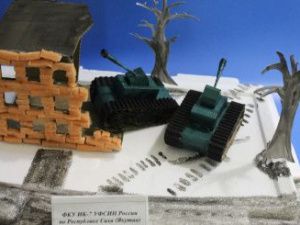 В Якутии в исправительной колонии осужденные мастерят поделки на патриотическую тематику