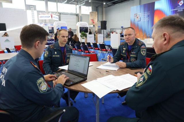 Космос, дроны и вызов осадков: якутский опыт борьбы с ЧС представили в Казани