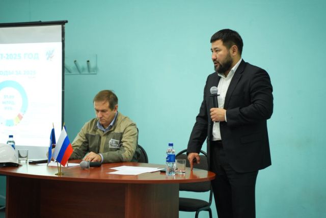 Евгений Григорьев встретился с коллективом завода ДСК