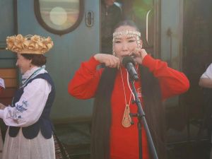 3 октября 2026 года на железнодорожном вокзале города Нерюнгри прошла торжественная встреча участников Международного проекта «Поезд дружбы: вместе к Победе!»