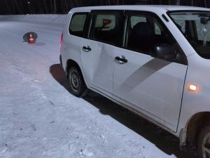 В Хангаласском районе водитель выехал на тротуар и сбил двух девушек