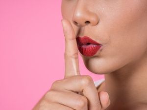 19-летний житель Якутии решил воспользоваться интим-услугами и перевел мошенникам 768 тысяч рублей