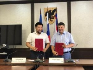 Окружная администрация и АО «Акционерная компания «Железные дороги Якутии» подписали соглашение о сотрудничестве