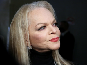 Суд вернул Ларисе Долиной квартиру в Москве