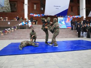 В Якутске полицейские провели патриотическое мероприятие, приуроченное Дню солидарности в борьбе с терроризмом