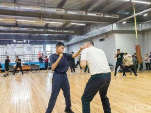 Олимпийский чемпион по боксу Евгений Тищенко провел мастер-класс в Якутске